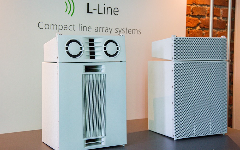 LineArrays von SE-Audiotechnik in weiss